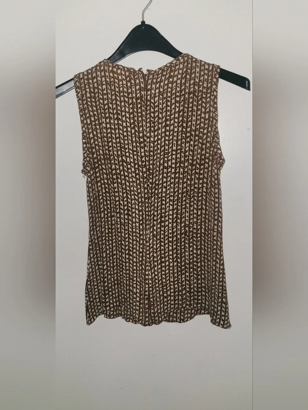 Tory Burch Multitone Brown Patterned Pleated Silk Sleeveless Blouse Size 6